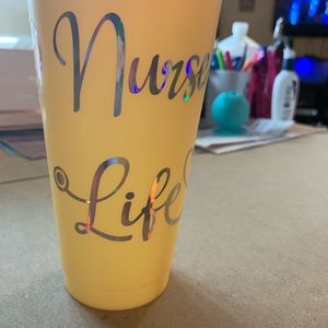 Color changing tumbler